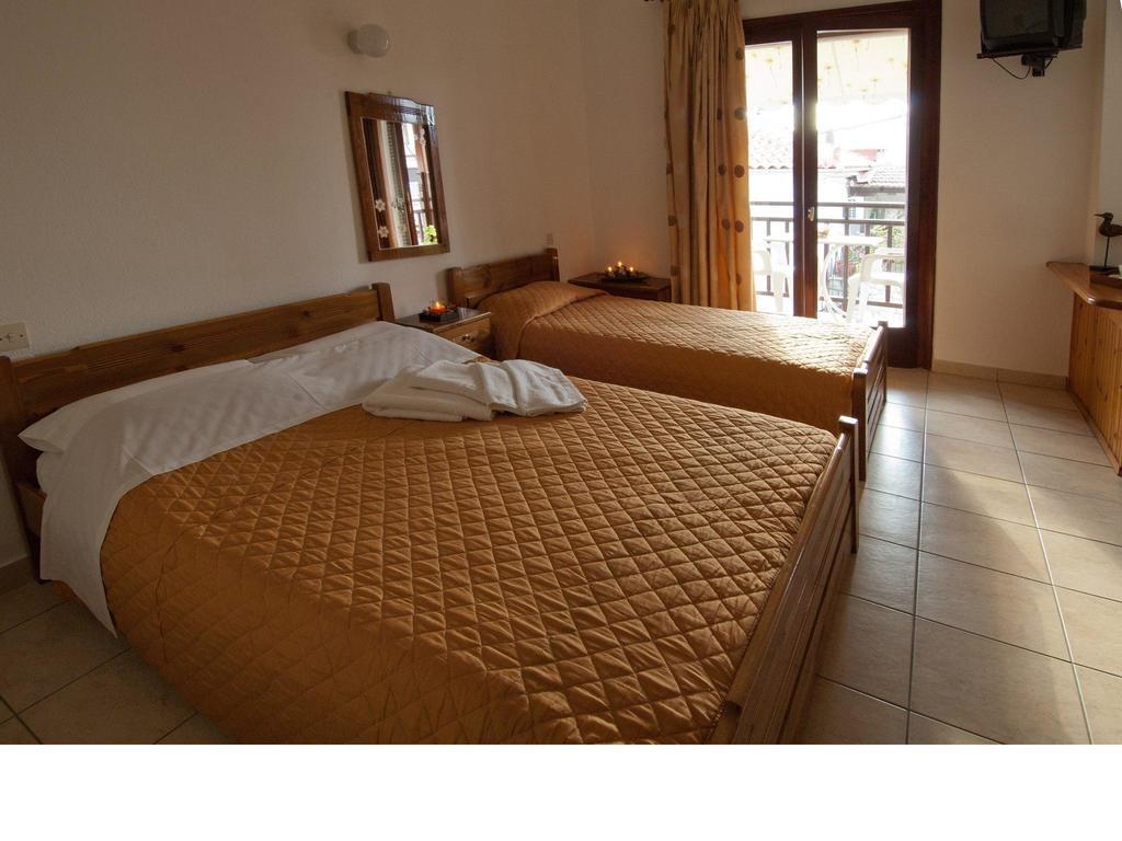Hotel Platanidia Quarto foto